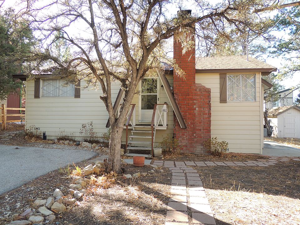 1st image of 882 Holmes Ln