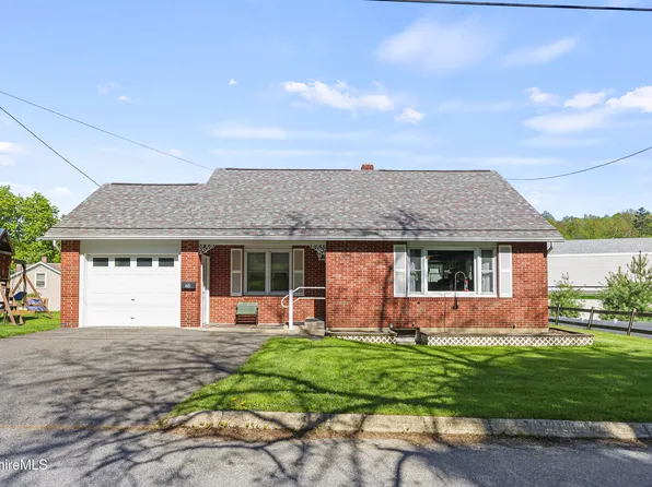 24 Temple St, Adams, MA 01220