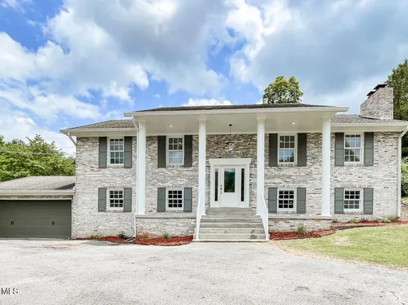 2812 Spencer Ln, Big Stone Gap, VA 24219