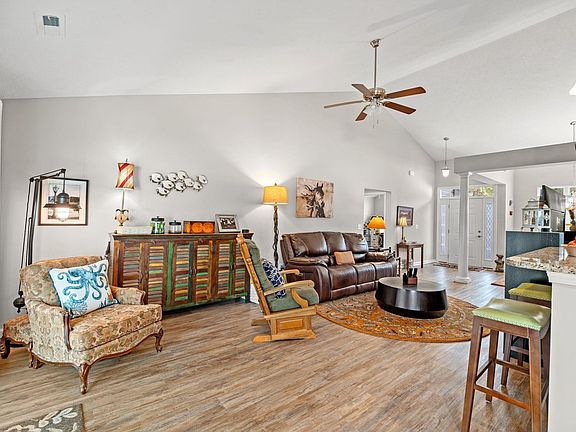 5th image of 652 Sun Colony Blvd.