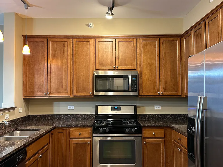 5N426 Rohlwing Rd #1 — Photo 20
