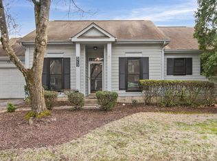 5713 Ebley Ln, Charlotte, NC