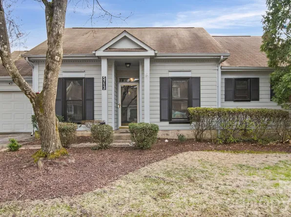 5713 Ebley Ln, Charlotte, NC 28227