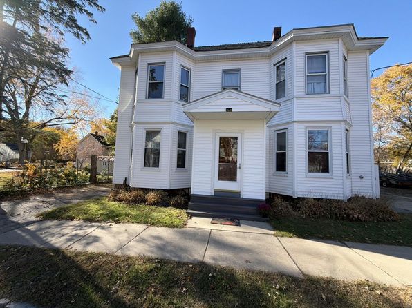 28 Maple St