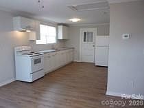 2nd image of 801 Arlington Ave