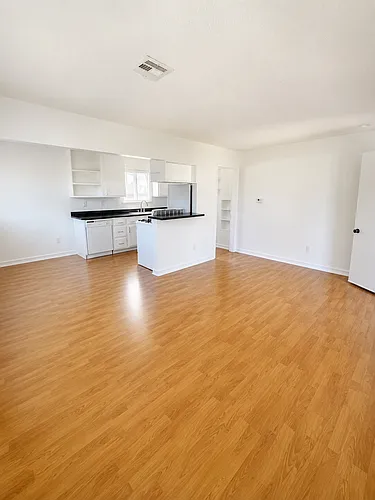 241 S La Alameda Ave Photo 1