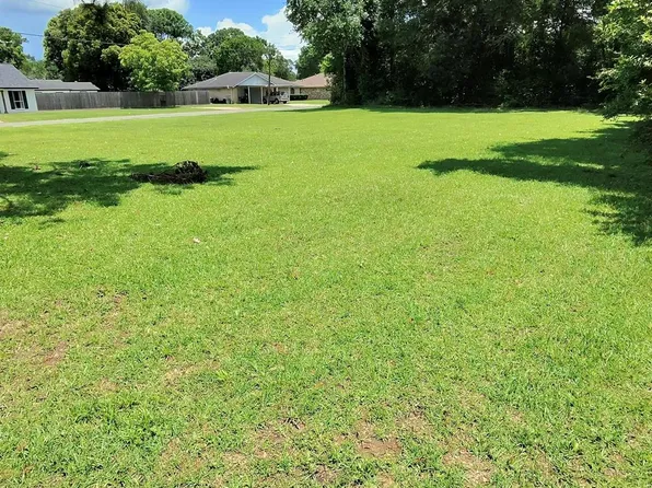 0 Bowie St, Liberty, TX 77575