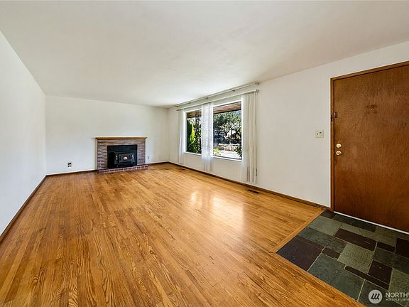 5th image of 9623 14th Avenue NW