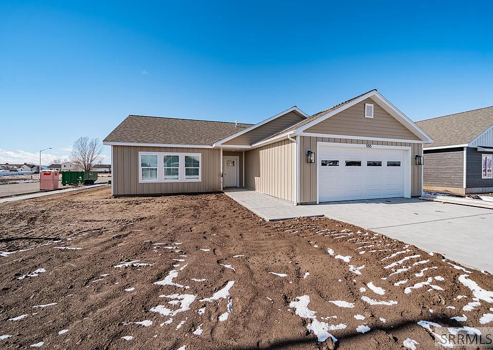 1st image of 555 Bitter Root St