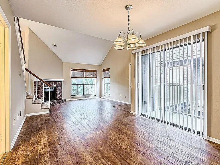3130 Walnut Bend Ln #402 — Photo 9