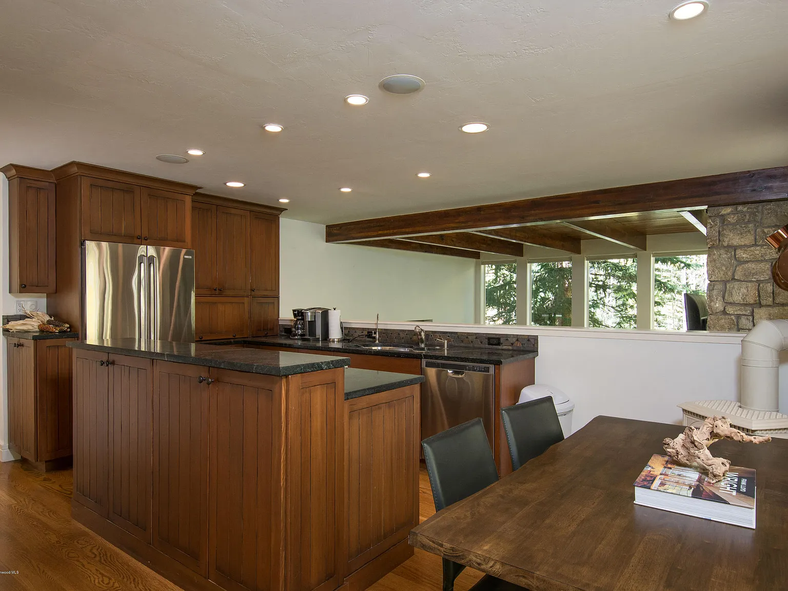 5 bed, 5.5 bath, 3427 sqft, $26,000 — Photo 3