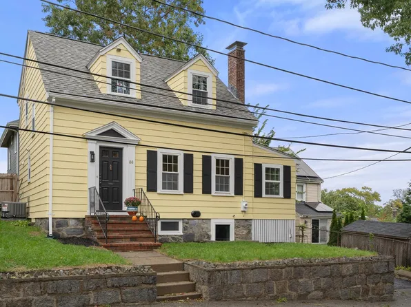 88 Decker St, Milton, MA 02186