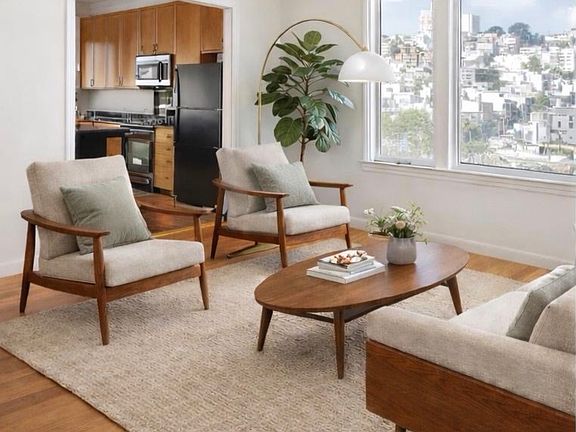 4th image of 569 Lombard St