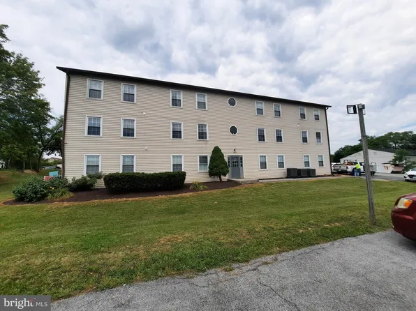 1416 N Shenandoah Ave APT 8, Front Royal, VA 22630