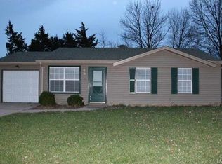 8 Pheasant Ln, Saint Peters, MO 63376