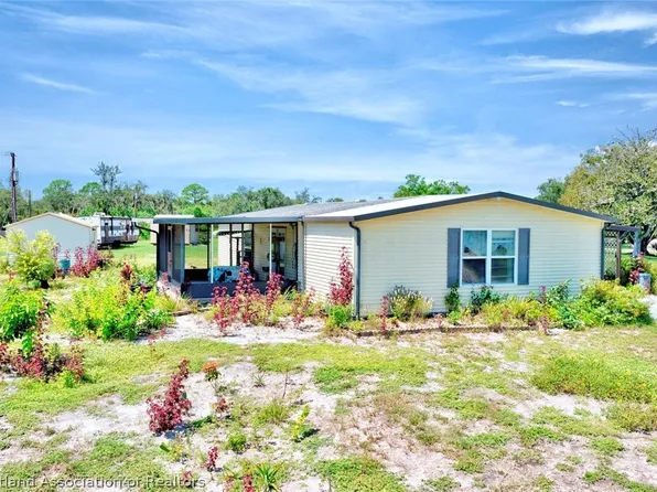 255 Hickory Ridge Dr, Sebring, FL 33876