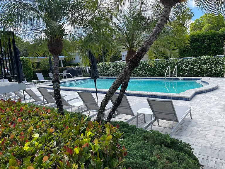 286 Banyan Blvd #286 — Photo 5