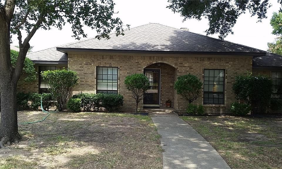 1st image of 305 E Grubb Dr