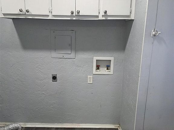 5th image of 335 NW 62nd St