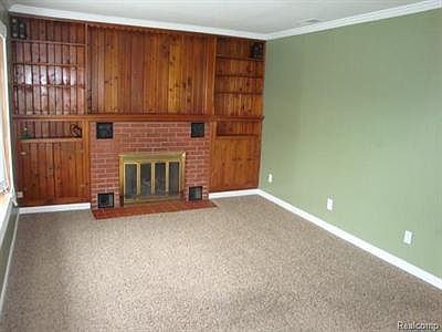 3rd image of 21200 Ardmore Park Dr
