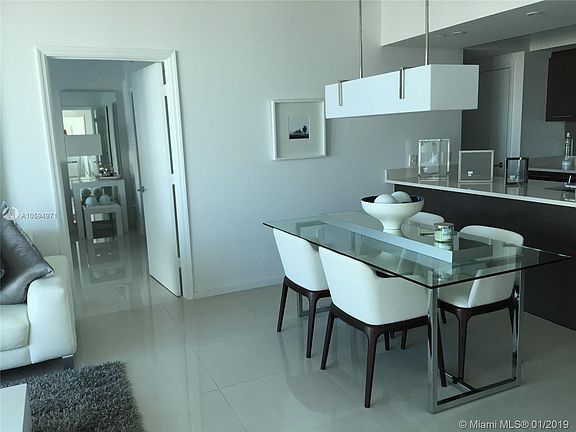 3rd image of 500 Brickell Ave APT 3305