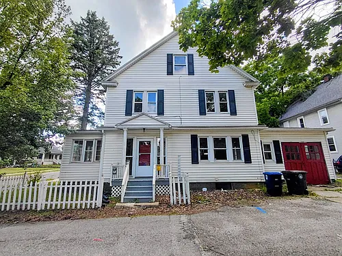 697 Crosby St Photo 1