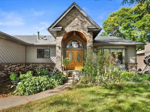 479 Mary St S, Maplewood, MN 55119