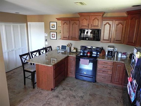 3rd image of 3104 Sandpiper Ln