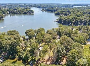 3748 Landmark Dr, Sherrills Ford, NC 28673