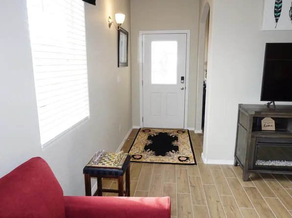 1765 Valle Vista Rd NW, Los Lunas, NM 87031