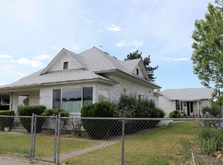 704 S Wapato Ave, Wapato, WA