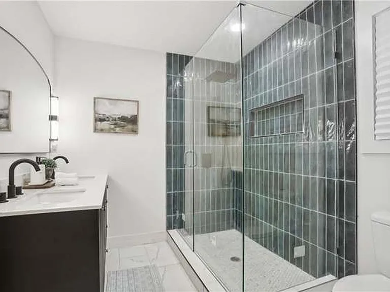 1758 Emerald Ave SW — Photo 4