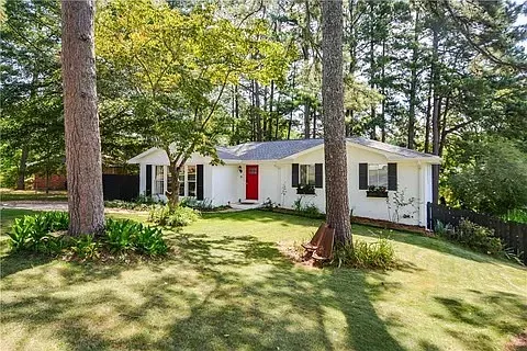 Vanguard Cir SW, Marietta — Photo 2