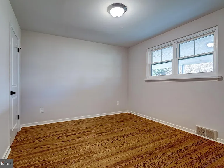 308 Lenox Rd — Photo 18