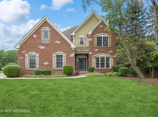 605 Red Cypress Dr, Cary, IL 60013