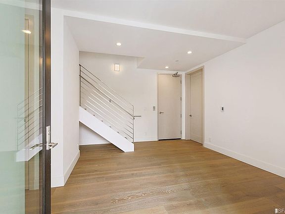 3rd image of 896 De Haro St