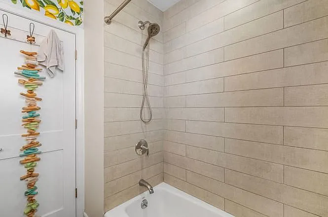 5343 N Moody Ave — Photo 13
