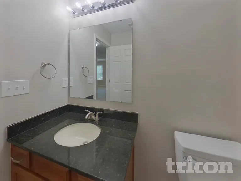 121 English Oak Ln — Photo 15