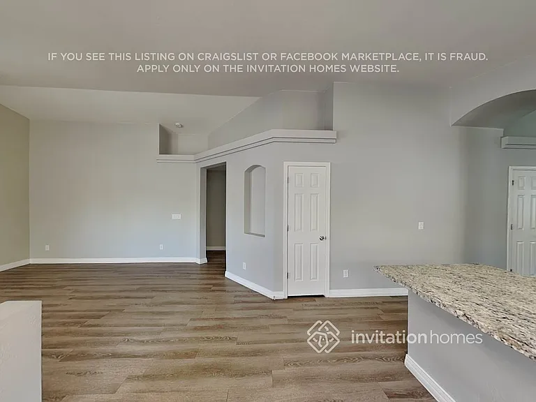 1834 S 106th Ave — Photo 7