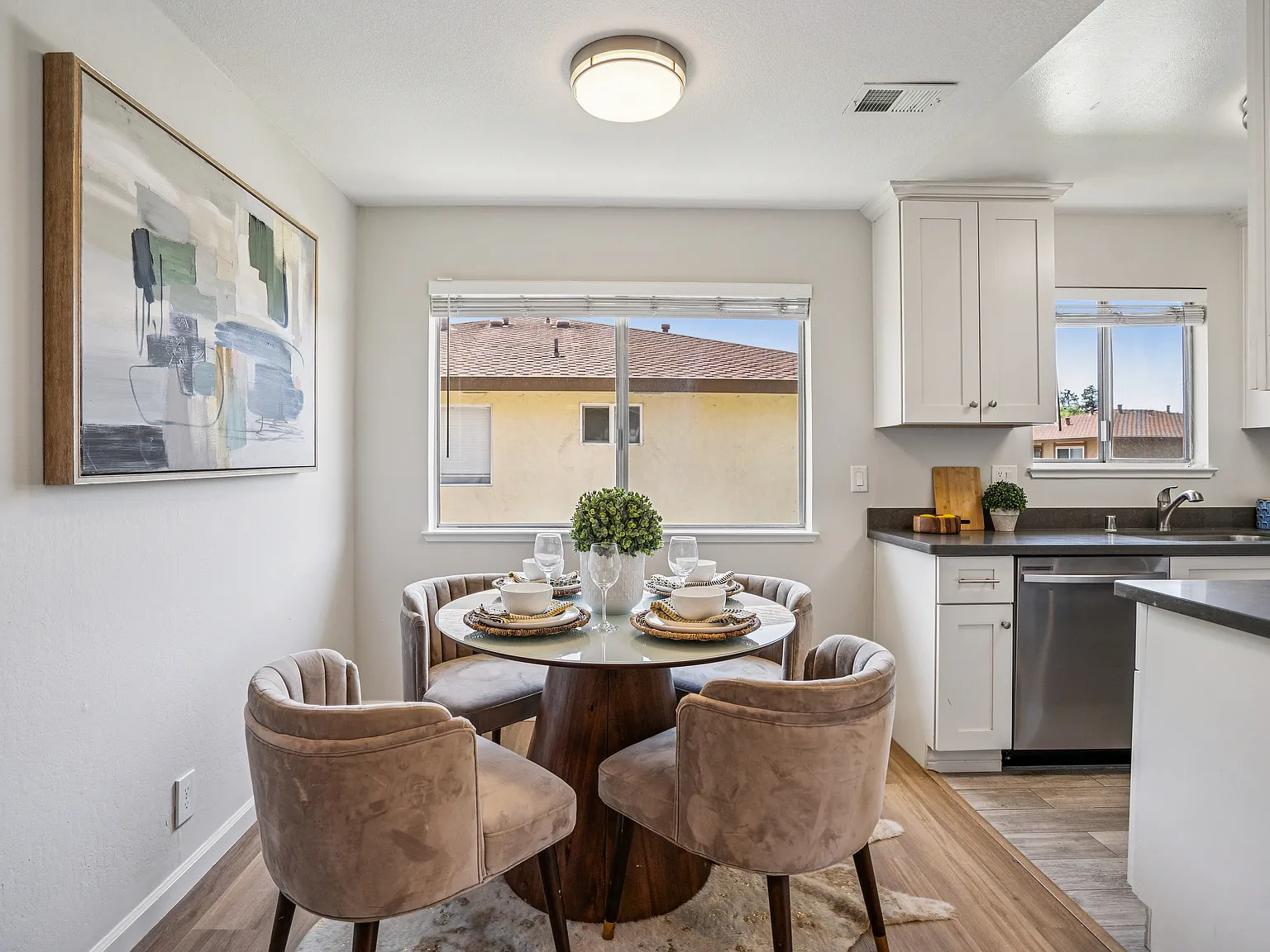 2 bed, 798 sqft, $2,875 — Photo 3
