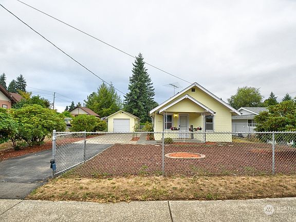 3rd image of 1314 Pine Avenue NE