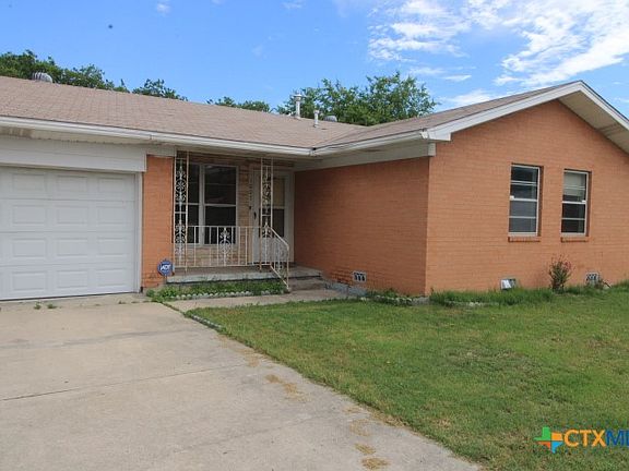 3rd image of 1007 E Robertson Ave