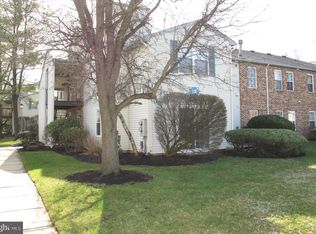 91 Center Ln, Mount Laurel, NJ 08054