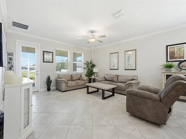 21816 Crest Meadow Dr — Photo 3