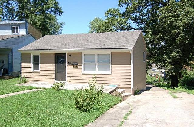 1st image of 4516 Wood Ave