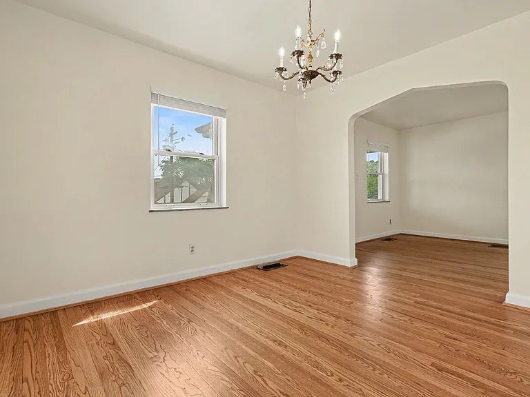 4515 Camberwell Rd — Photo 7