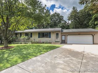 1865 Junewood Ct SE, Lowell, MI 49331