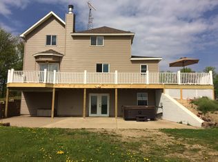 217 170th Ave, Ceylon, MN 56121