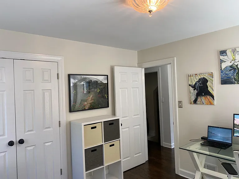 1034 E Algonquin Rd — Photo 13
