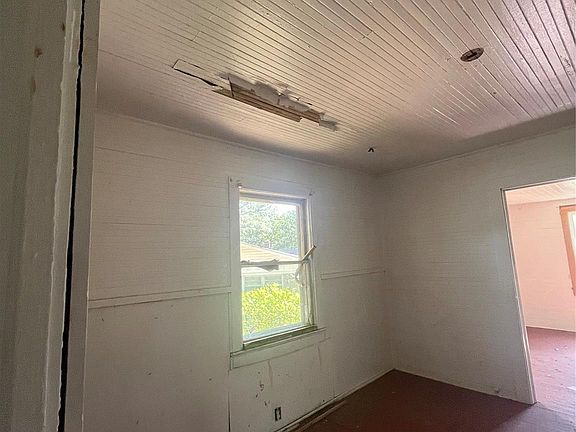 2nd image of 603 Marion St
